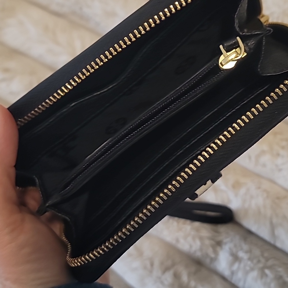 Beautiful TORY BURCH wallet - Picture 4 of 7
